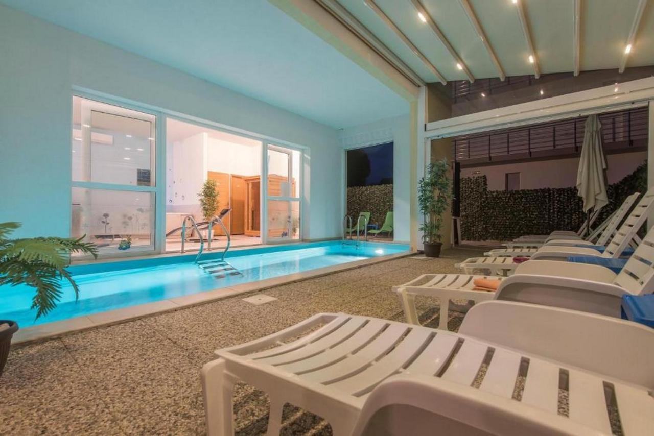 Apartments Villa Ema Zara Esterno foto